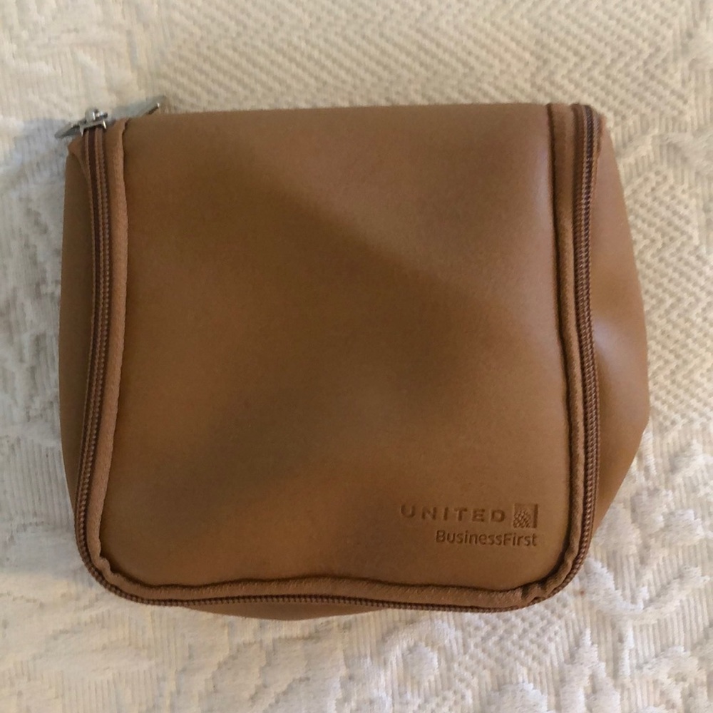 United Business First Faux Leather Hanging Valet